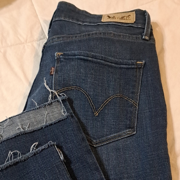 Levi's Shelf Cut Jeans - Picture 1 of 9